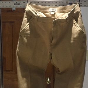 Hard-working cargo pants they do have slits at t bottom please look at pictures